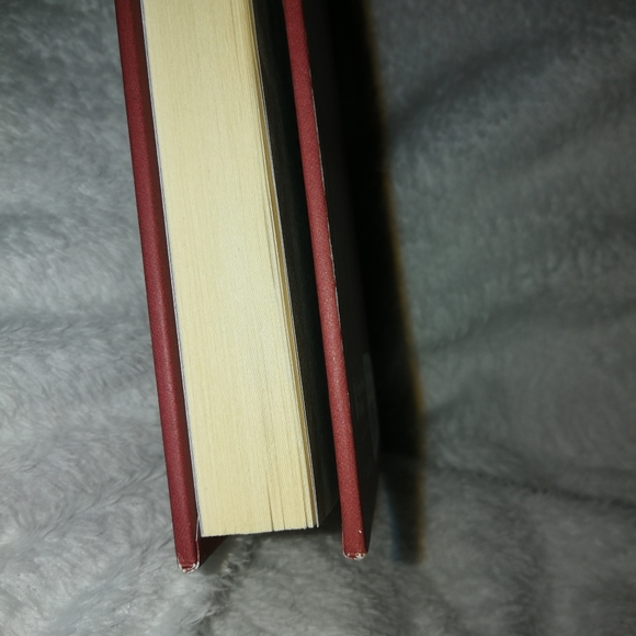 Memories by Lang Leav (Poetry and Prose Collection) - Picture 5 of 6